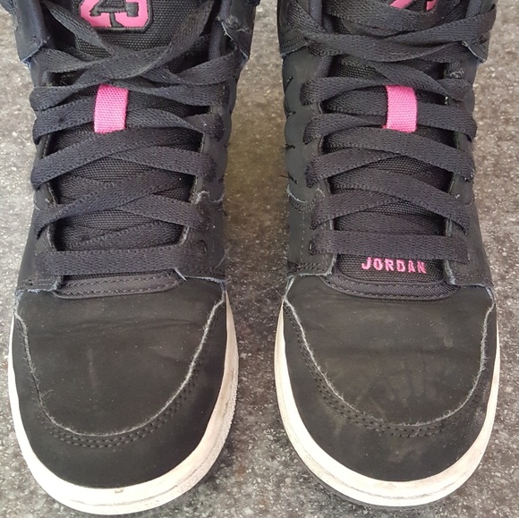 Basketball shoes - Picture 3 of 3